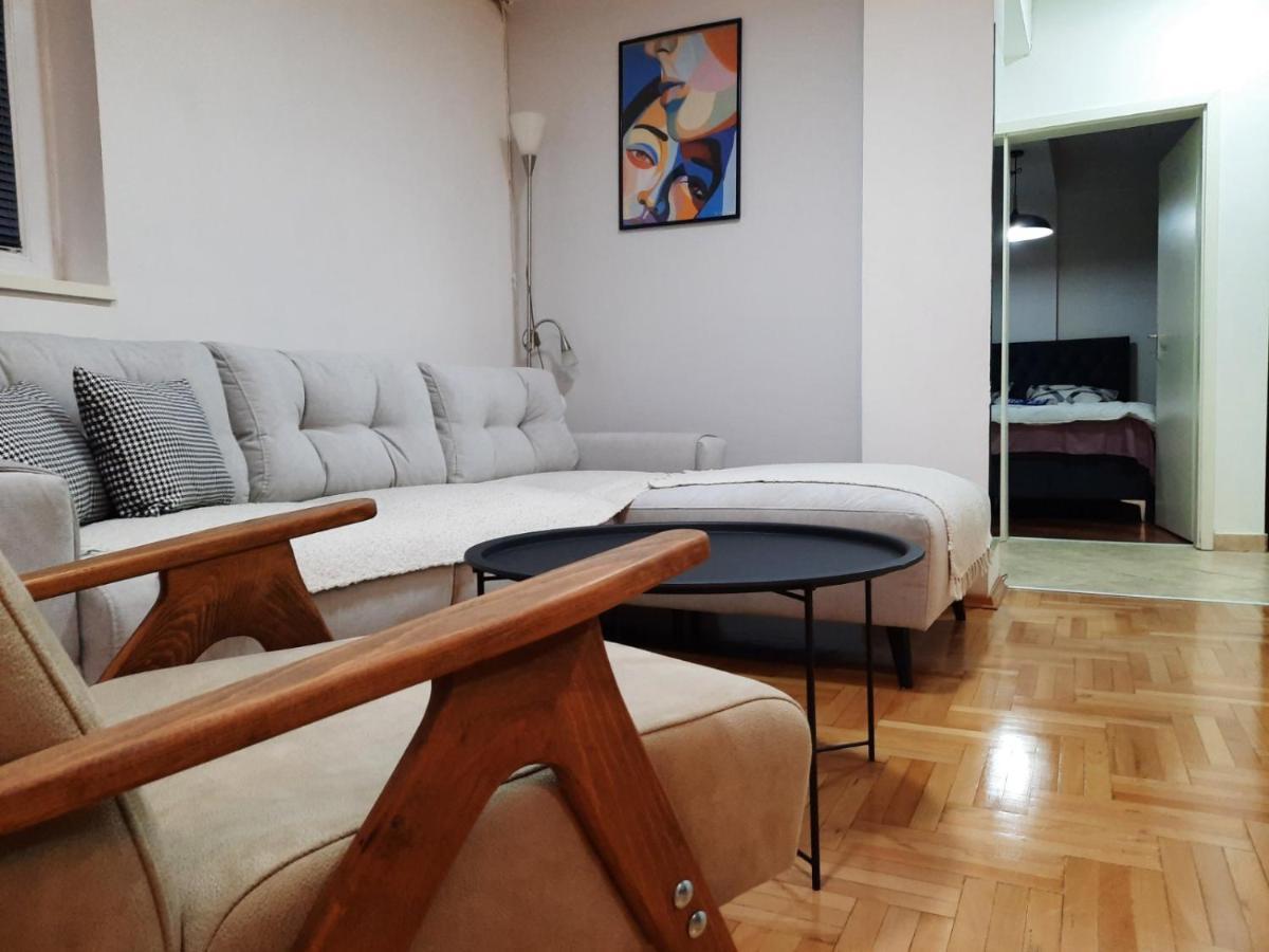 Petar'S Apartment Szkopje Kültér fotó